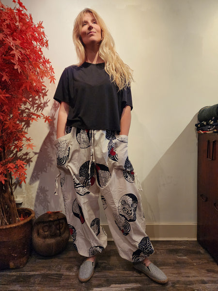 White Wind & Sunset Motify drawstring Elastic waist comfy pants