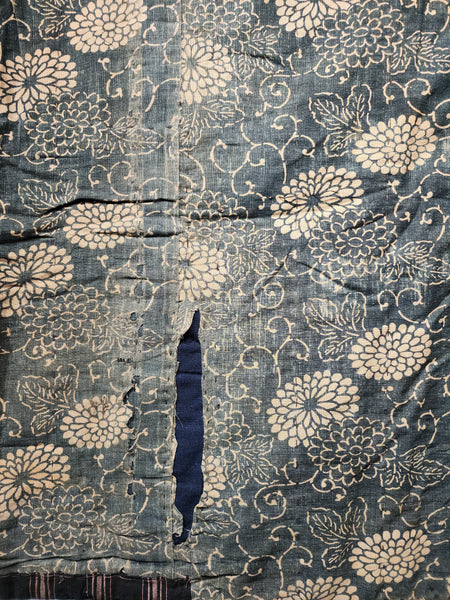 Vintage Indigo Katazome Dyed Chrysanthemum Arabesque Pattern Rug from Tohoku 152 x 150cm 1.27kg