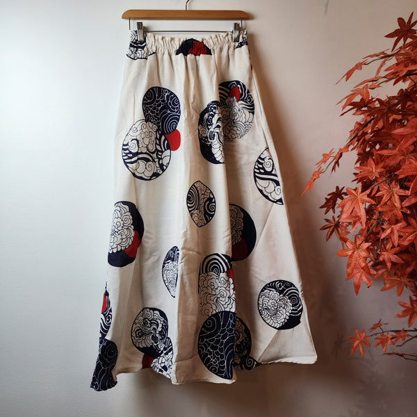 White Wind & Sunset Motif A-Line Skirts