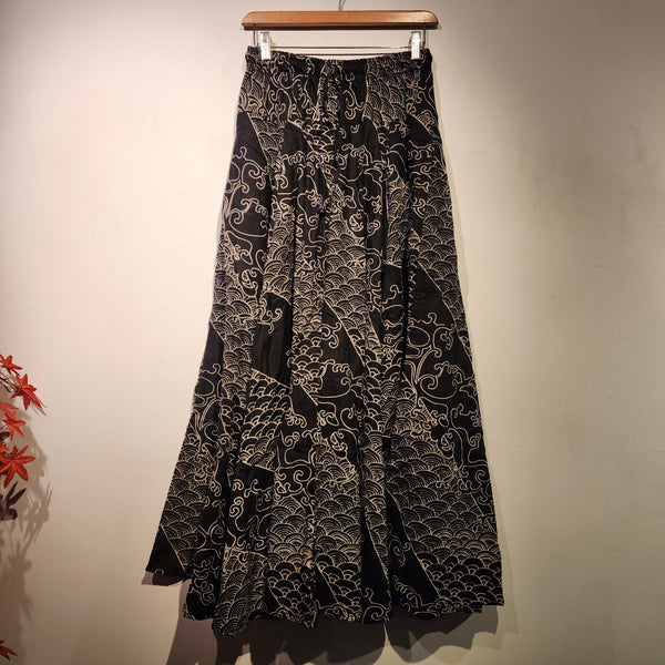 Black Two Waves 8 Panel Print Long Skirts