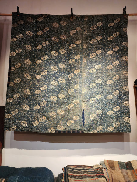 Vintage Indigo Katazome Dyed Chrysanthemum Arabesque Pattern Rug from Tohoku 152 x 150cm 1.27kg