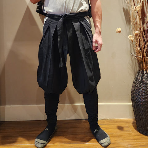 Black Linen Tattsuke Bakama Pants