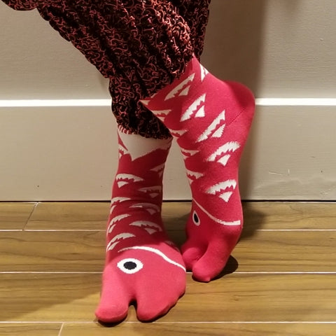 Red Koi Print Tabi Socks (high ankle length)
