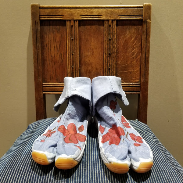 Blue Dye & Cherry Blossom Design Tabi Shoes - Size Japan 25.5