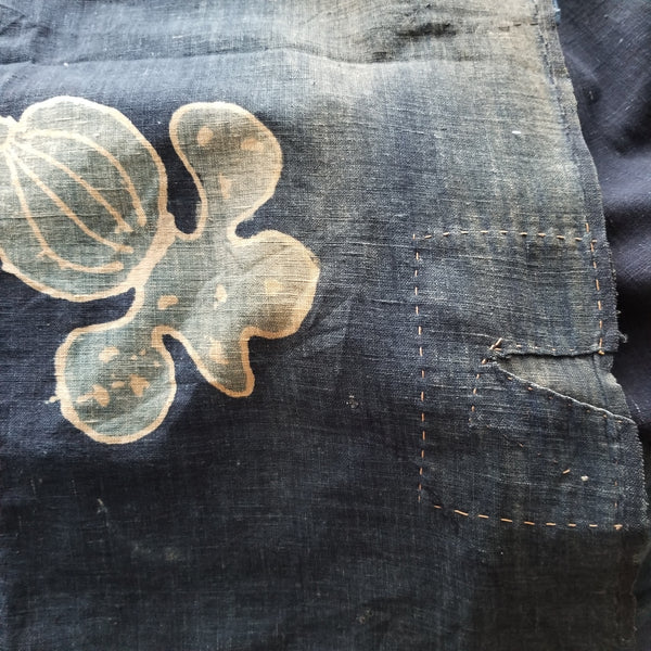 Boro Faded Indigo Sashiko Patched Fan Tsutsugaki 143cm x 123cm