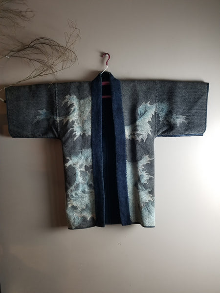 Kintarō 金太郎 vs Giant Carp Fireman's Hanten from Edo Meiji Era